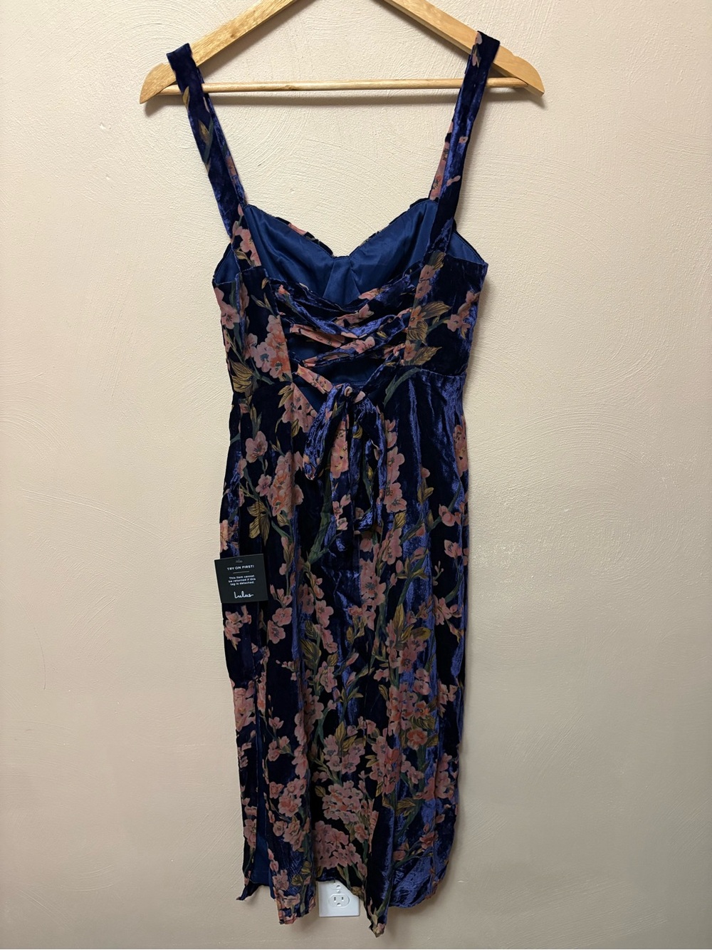 Lulus Romantic Stunner Navy Blue Floral Burnout Velvet Lace-Up Dress Medium NWT - Picture 9 of 14